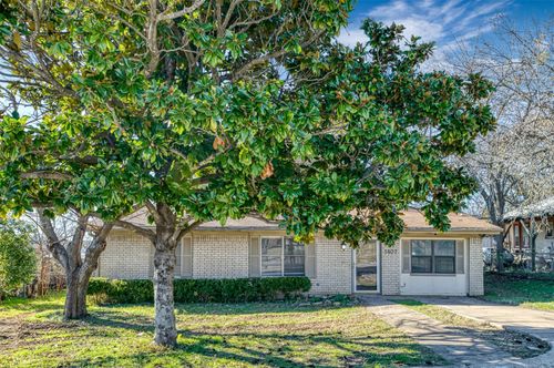 1407 Franklin St, Weatherford, TX, 76086-1632 | Card Image