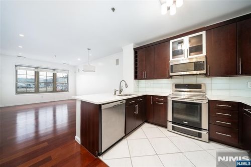 26 Ave At Port Imperial, West New York, NJ, 07093-8388 | Card Image