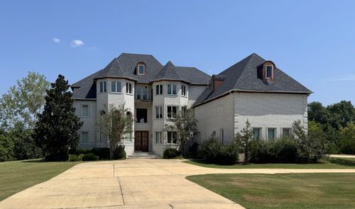 186 Ridgelake Dr, Tupelo, MS, 38801-8884 | Card Image