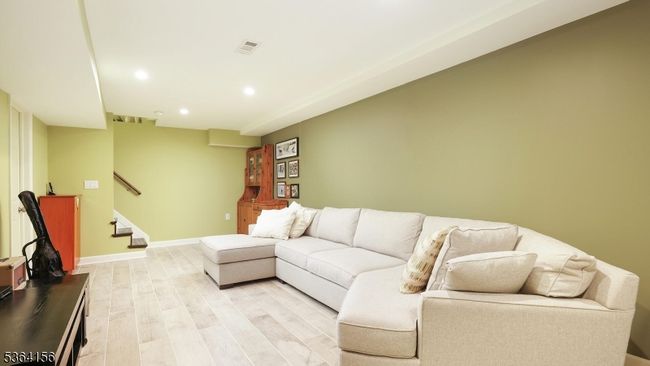 165 Rock Rd W, House other with 3 bedrooms, 3 bathrooms and null parking in Green Brook NJ | Image 25