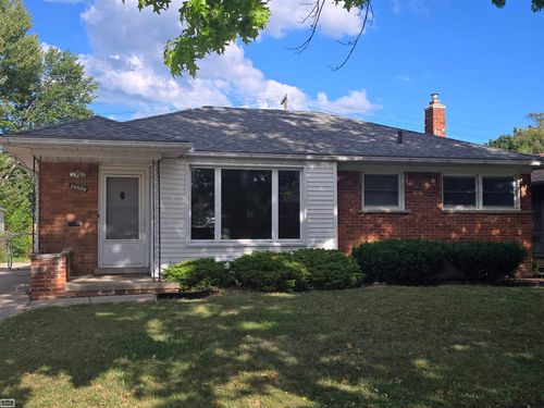 28830 Garfield St, Roseville, MI, 48066-2604 | Card Image