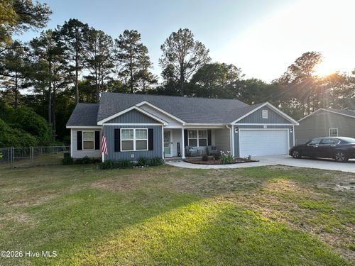 11120 Southgates Dr, Laurinburg, NC, 28352-2174 | Card Image