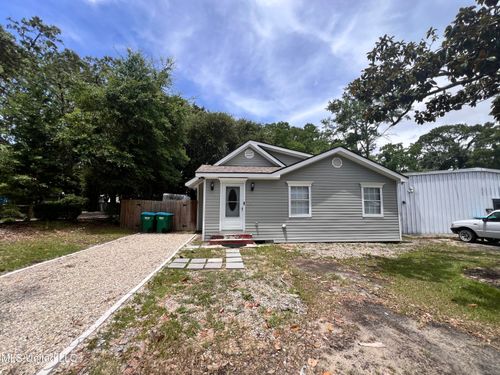 3205 F Ave, Gulfport, MS, 39507-2436 | Card Image