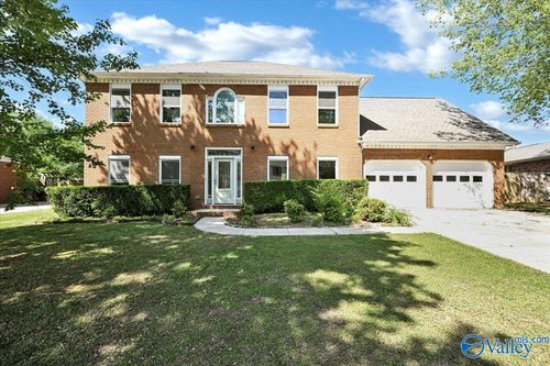 2411 Huntington Ln Se, Decatur, AL, 35601-4567 | Card Image