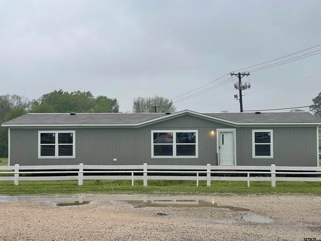 5208 County Road 381, House other with 3 bedrooms, 2 bathrooms and null parking in Tyler TX | Image 9