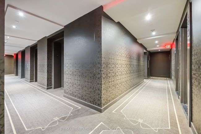 4301 - 197 Yonge St, Condo with 1 bedrooms, 1 bathrooms and null parking in Toronto ON | Image 6