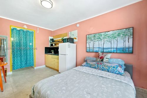 234-255 W 24th St, Miami Beach, FL, 33140-4639 | Card Image