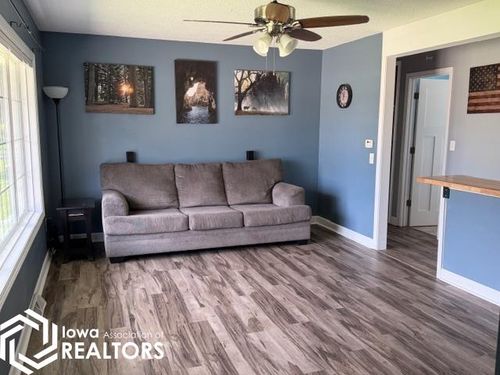 601 2nd St Sw, Britt, IA, 50423-1204 | Card Image