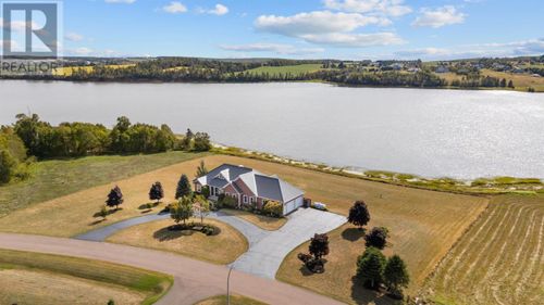 206 Alexander Dr, Clyde River, PE, C0A1H1 | Card Image