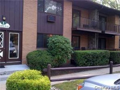 12-1 W Lawrence Park Dr, Piermont, NY, 10968-3104 | Card Image
