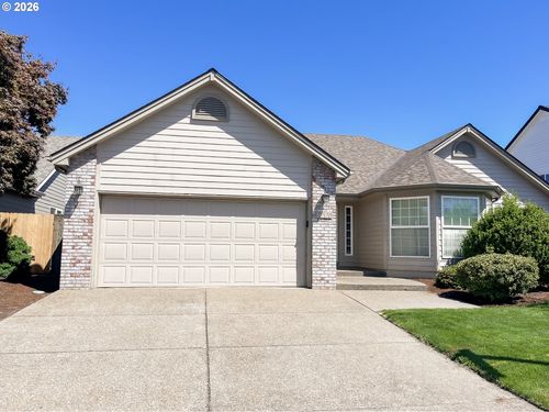 1325 Independence Ave, Woodburn, OR, 97071-7657 | Card Image