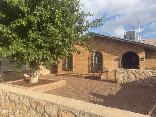 5744 Longview Cir, El Paso, TX, 79924-1305 | Card Image