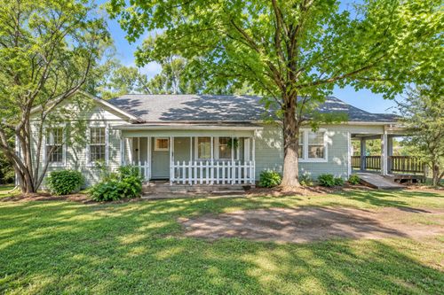 708 E Pine St, Edgewood, TX, 75117-3325 | Card Image