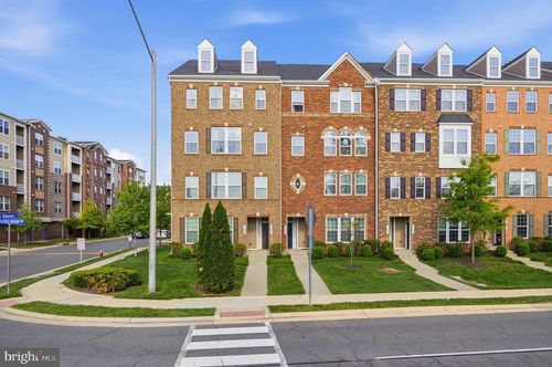 13735 Air And Space Museum Pkwy, HERNDON, VA, 20171-4114 | Card Image