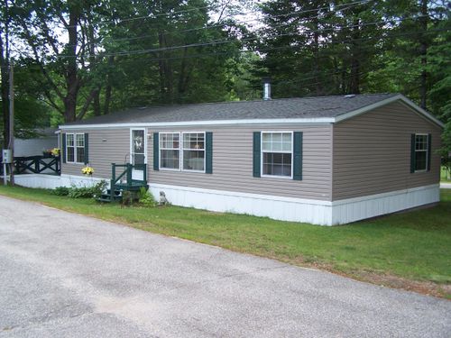 3 Fir Dr, Norway, ME, 04268-5513 | Card Image