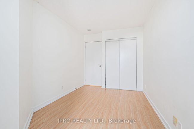 1808 - 373 Front St W, Condo with 3 bedrooms, 2 bathrooms and 1 parking in Toronto ON | Image 10