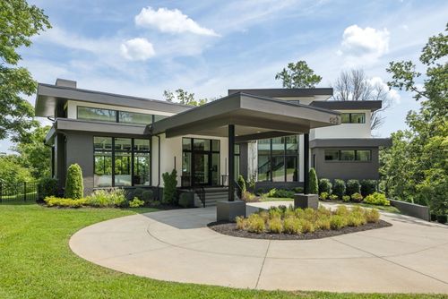 663 Hunters Trl, Nashville, TN, 37209-5627 | Card Image