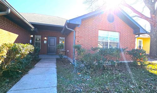 903 W Congress St, Denton, TX, 76201-4013 | Card Image