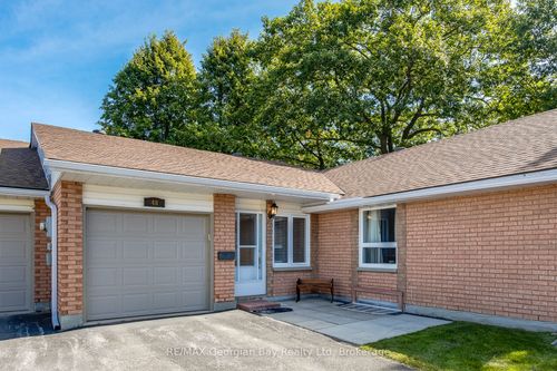 48-696 King St, Midland, ON, L4R5B6 | Card Image