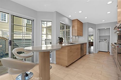 unit-102-600 John K Dr, Long Beach, CA, 90803-6395 | Card Image