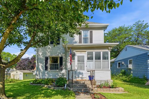 2012 17th St, Rock Island, IL, 61201-4357 | Card Image