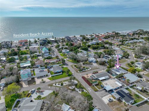 16003 2nd St E, REDINGTON BEACH, FL, 33708-1634 | Card Image