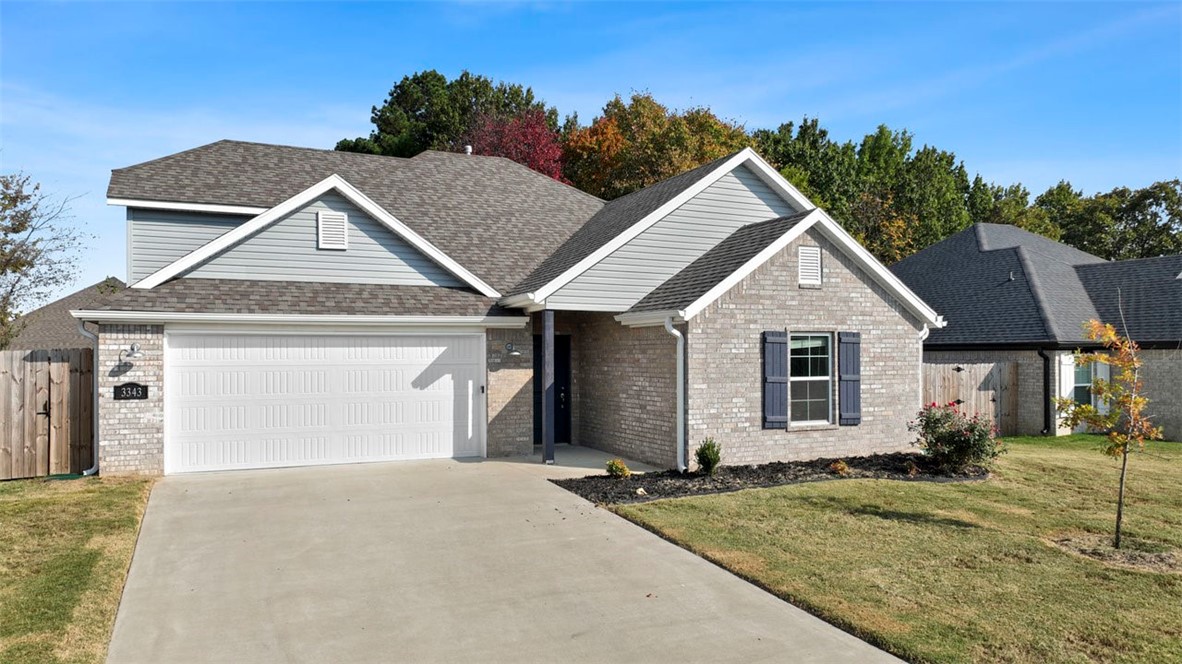 Rosecomb St, Springdale, AR 72764
