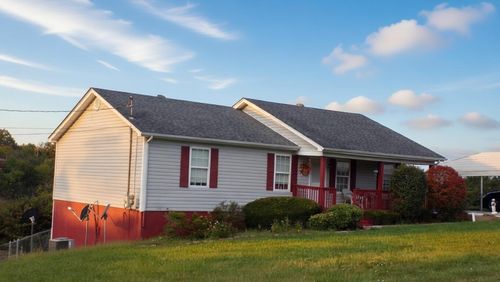 1346 Oakland Ln, Harrodsburg, KY, 40330-9362 | Card Image