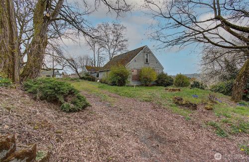 1319 Aspen Ave, La Center, WA, 98629-5551 | Card Image