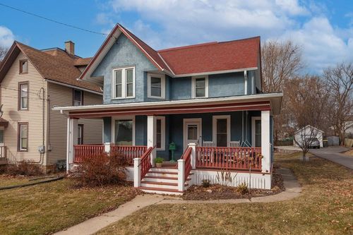 916 Arcadian Ave, Waukesha, WI, 53186-5205 | Card Image