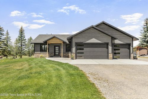152 Porto Rd, Star Valley Ranch, WY, 83127-9077 | Card Image