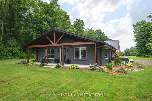 9916 Graham Rd, West Elgin, ON, N0L2P0 | Card Image