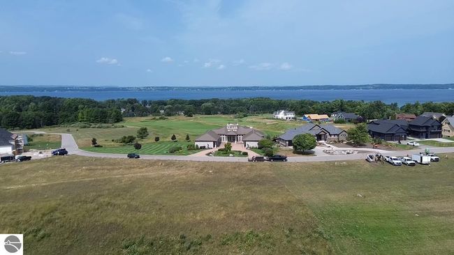 7865 Turnberry Cir, House other with 5 bedrooms, 4 bathrooms and null parking in Williamsburg MI | Image 21