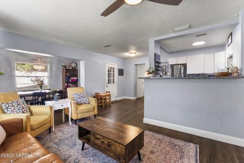 3609 Mimosa Dr, Jacksonville, FL, 32207-6865 | Card Image