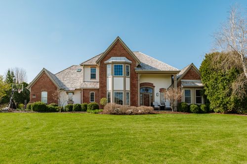 19385 Hayden Ct, Brookfield, WI, 53045-5126 | Card Image