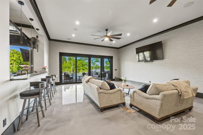 385 Squirrel Ln, House other with 5 bedrooms, 8 bathrooms and null parking in Lake Wylie SC | Image 33