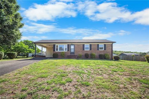 287 Holly Ave, Mount Airy, NC, 27030-8014 | Card Image