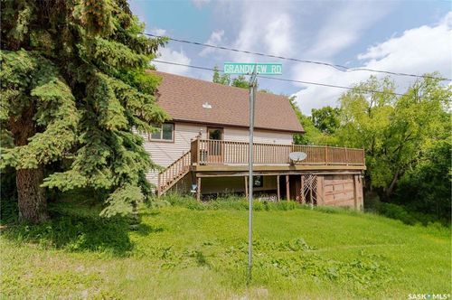 930 Tatanka Dr, Tuxford, SK, S0H2X0 | Card Image
