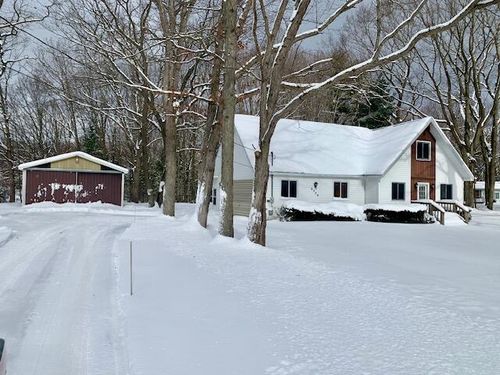 6256 W Dewey Rd, Ludington, MI, 49431-8500 | Card Image