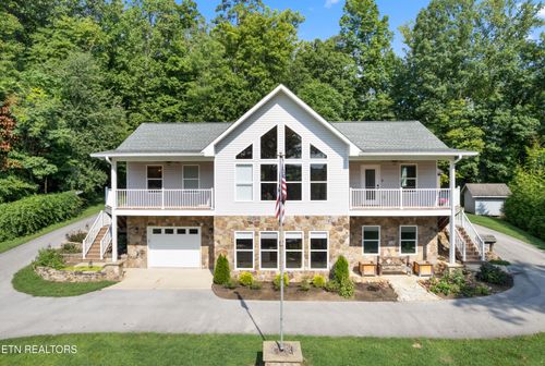 373 Lindsey Mill Cir, Rocky Top, TN, 37769-5415 | Card Image