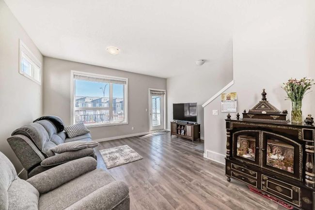 247 Redstone Boulevard Ne, Home with 3 bedrooms, 2 bathrooms and 3 parking in Calgary AB | Image 10