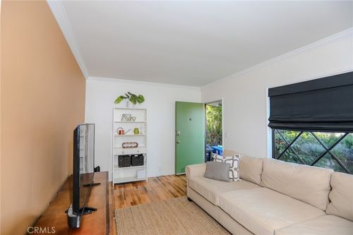 2206 W Chandler Blvd, Burbank, CA, 91506 | Card Image