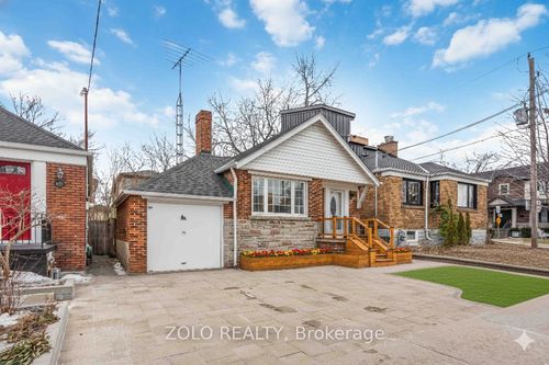 461 O'Connor Dr, East York, ON, M4J2W8 | Card Image