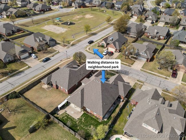 11813 S Tamarack Ct, House other with 4 bedrooms, 3 bathrooms and null parking in Jenks OK | Image 22