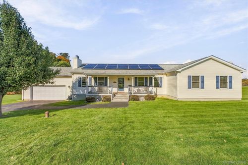 432 Willow Tree Road, Marlboro, NY, 12547 | Card Image