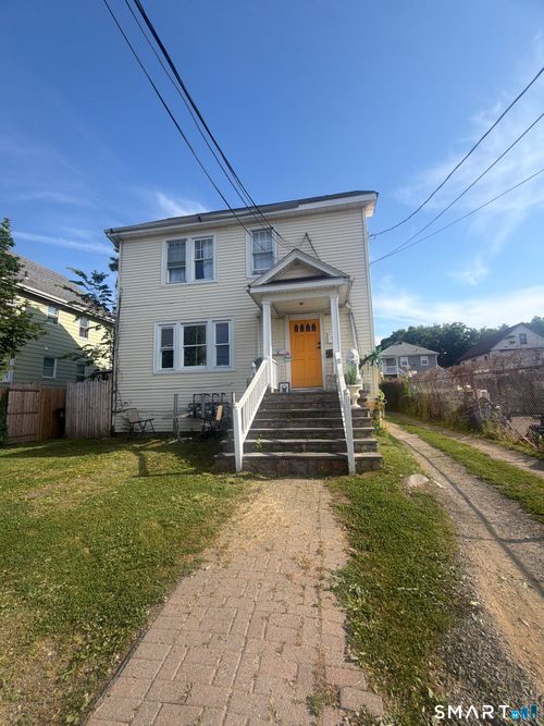 41 Young Dixon Way, Stamford, CT, 06904 | Card Image