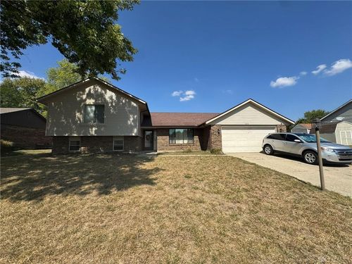 4711 Valley Brook Dr, Englewood, OH, 45322-3627 | Card Image