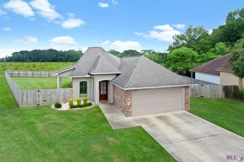 6504 Surrey Ln, Zachary, LA, 70791 | Card Image