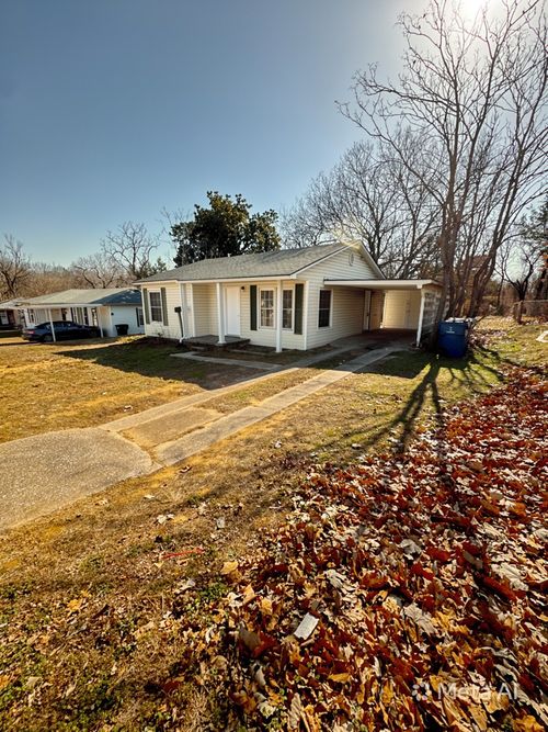 214 E Acheson St, Denison, TX, 75021-6604 | Card Image