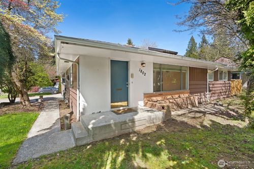 1802 22nd Ave Se, Olympia, WA, 98501-3024 | Card Image